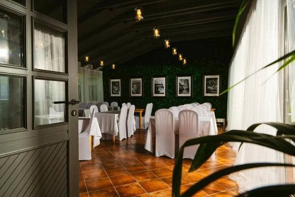 Restaurace v ubytování Restaurant & Pension u Hradu