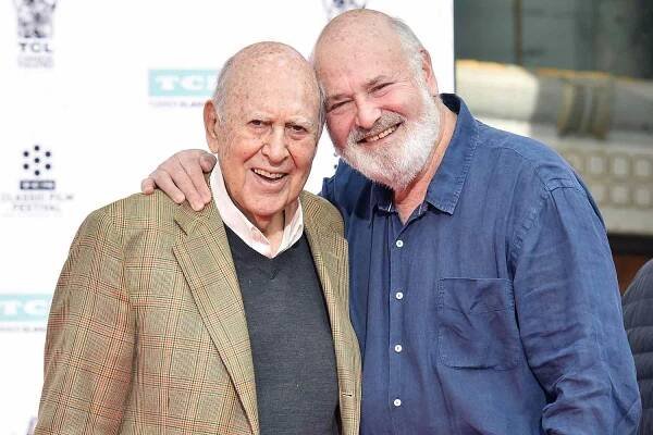 Rob Reiner, Alan Alda, more pay tribute to comedy legend Carl Reiner: 'He is irreplaceable'