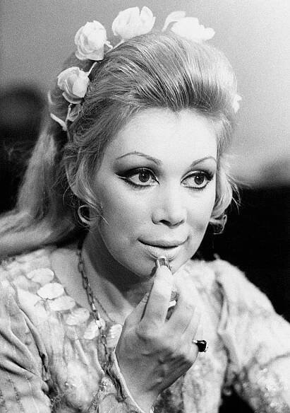 Mirella Freniová – Wikipedie