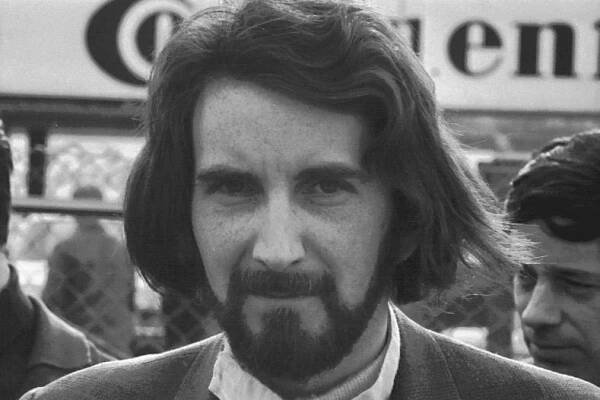 John Watson (kierowca) – Wikipedia, wolna encyklopedia