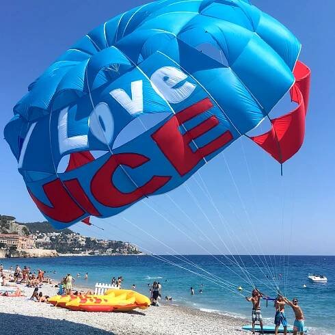 Parasailing 3 persons