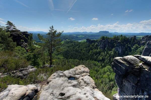Foto: Wehlgrund, Felsenburg Neurathen, Basteibrücke, Elbe, Papststein, Gohrisch, Lilienstein, Pfaffenstein, Festung Königstein