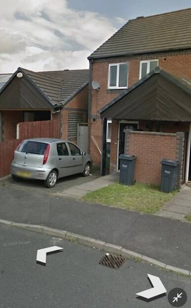 Parking on Laurel Drive, B66