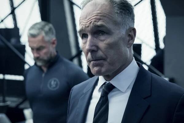 Zbrojnice - The Black Hand Man - Z filmu - Patrick St. Esprit
