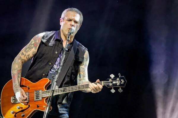 Basák Guns N' Roses Duff McKagan přijel s novou sólovkou do Brna - musicserver.cz