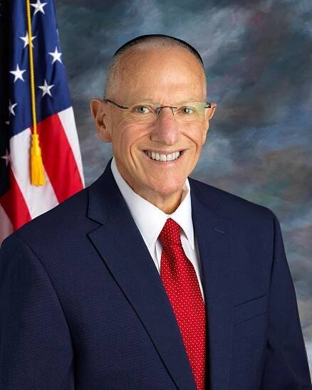 headshot of Council Member Alan Wapner