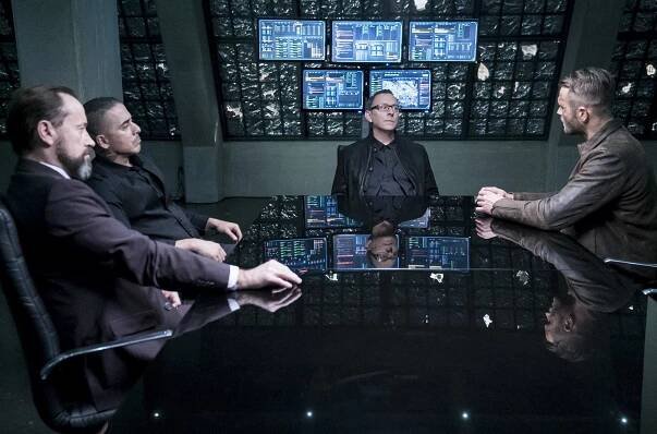 Arrow - Všechno k ničemu - Z filmu - David Nykl, Kirk Acevedo, Michael Emerson, Johann Urb