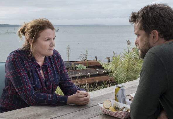 Aféra - Epizoda 4 - Z filmu - Mare Winningham, Joshua Jackson