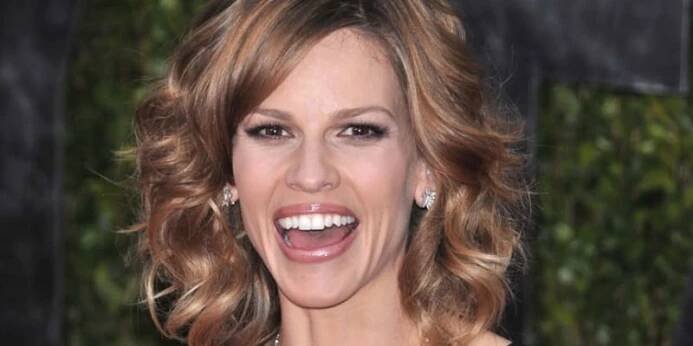 Velmi patrná je podobnost i mezi herečkami Hilary Swank a Jennifer Garner.