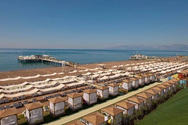 Rezort Delphin Imperial Lara 5*