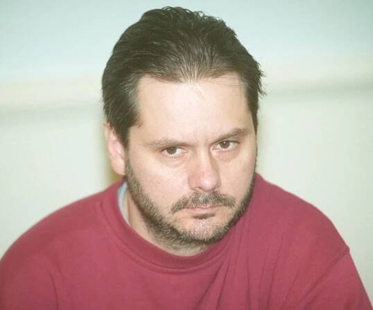 Ženil se dvakrát a každé manželství skončilo bolestným rozvodem. V každém se mu narodila dcera.