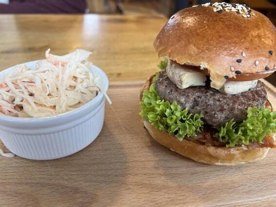 R BURGER foto 2