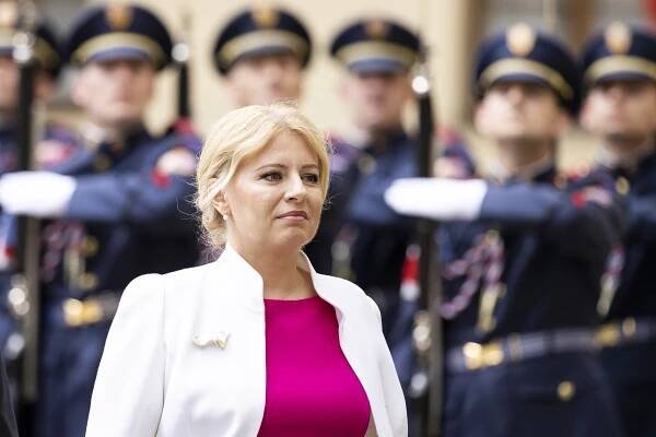 Obrazem: Nejvyšší řád pro Čaputovou. S Prahou se loučila „hořkosladce“