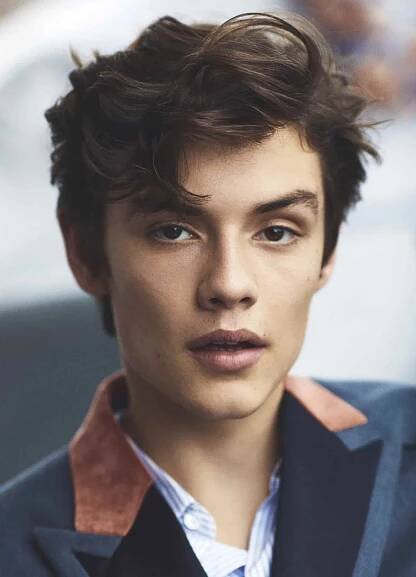 Louis Partridge