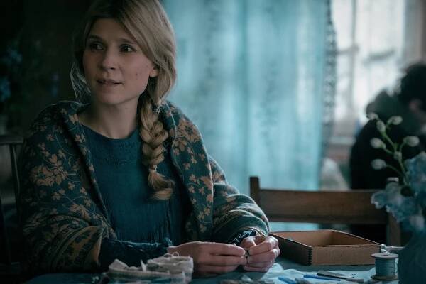 Nestvůra z Essexu - Vynoření - Z filmu - Clémence Poésy