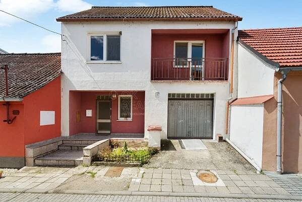 Prodej rodinného domu 148 m², pozemek 464 m² - Hostěradice