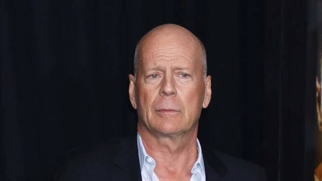 Těžce nemocný Bruce Willis: Obklopil se všemi sedmi ženami svého života – eXtra.cz