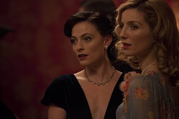 Fleming - Episode 2 - Z filmu - Lara Pulver, Annabelle Wallis