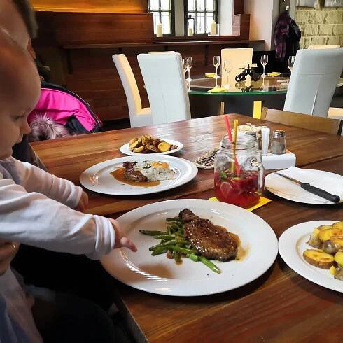 RESTAURACE ZÁMECKÁ KONÍRNA, Liberec - Menu, Prices & Restaurant Reviews - Tripadvisor