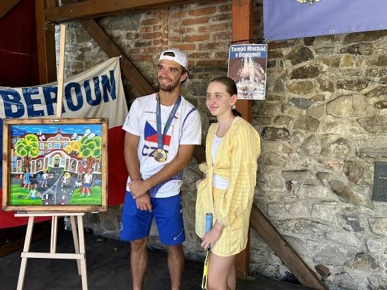 Miluji Beroun! Zlatý olympionik Tomáš Macháč přijel pozdravit své rodné město