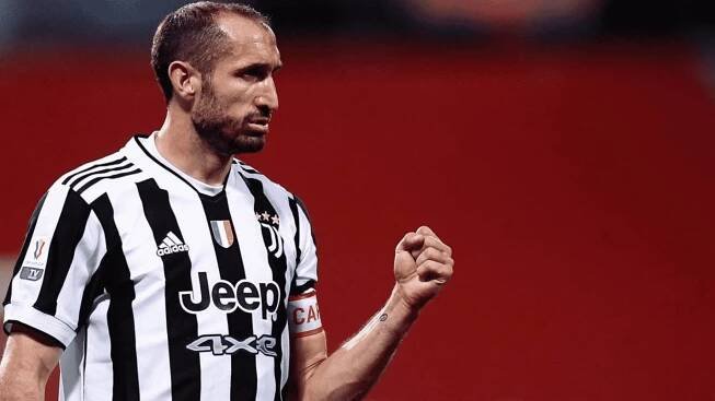 Giorgio Chiellini Kepalan Tangan Juventus Fc Wallpaper