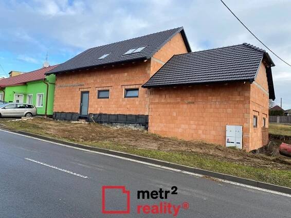 Prodej hrubé stavby zajímavého domu 5+kk / Kozlany u Vyškova, obrázek č. 1