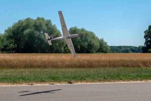 KAVAN Swift S-1 2400mm ARF - červená