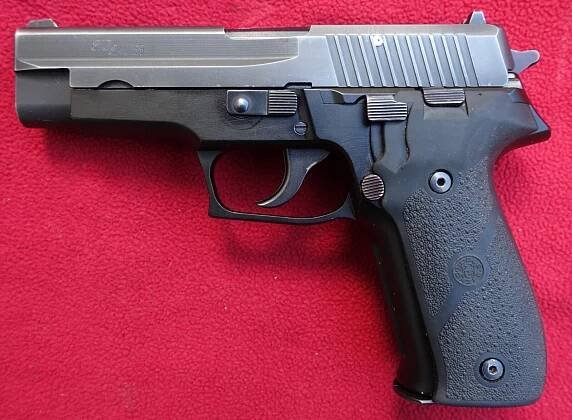 Pistole Sig Sauer P226 - Sběratelské zbraně