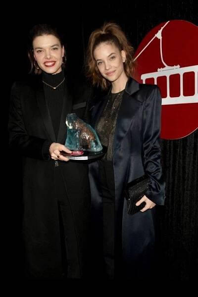 Česká režisérka Eva Doležalová a modelka Barbara Palvin