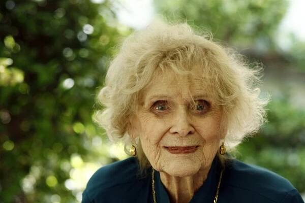 Zemřela stoletá Gloria Stuart - Rose z Titanicu