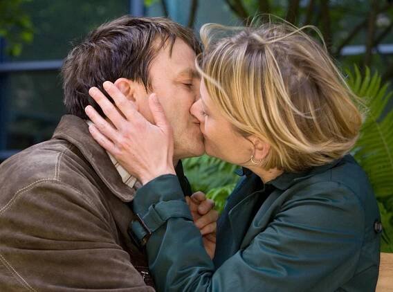 In aller Freundschaft - Einsam, zweisam, dreisam - Z filmu - Ulrich Simontowitz, Karin Giegerich