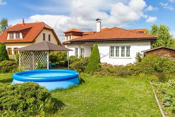Bungalov, 3+1 s dvojgaráží, Zvole u Prahy - Dagmar Zachová