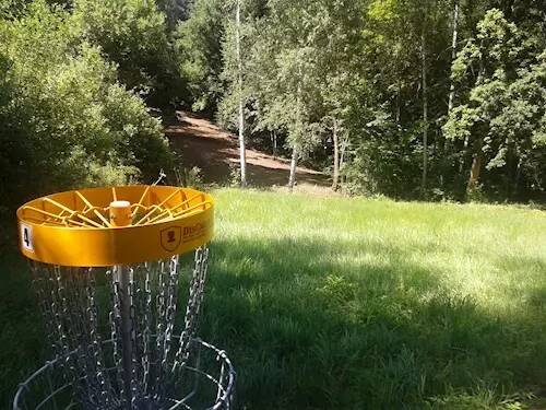 Discgolf Cheb – discgolfové hřiště Myslivna