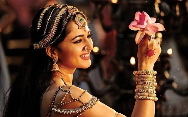 Anushka Shetty Bio Wiki Age Husband Height Weight Instagram Net Worth Movies