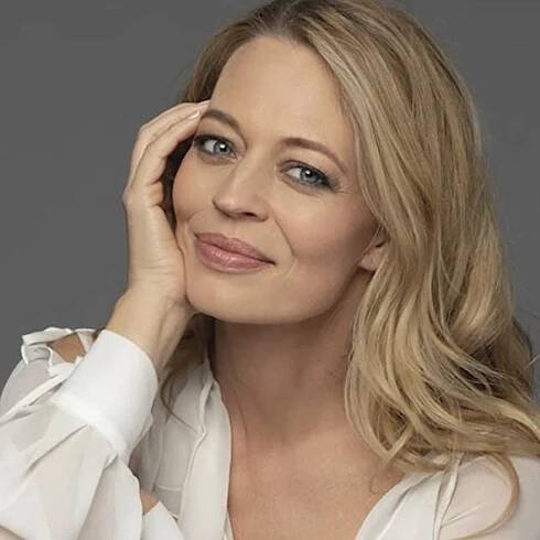 Actress, American Actress, American Celebrities, American Model, Hollywood Celebrities, hot hollywood actresses, hottest celebrities, Model, most famous hollywood celebrities, top female hollywood stars