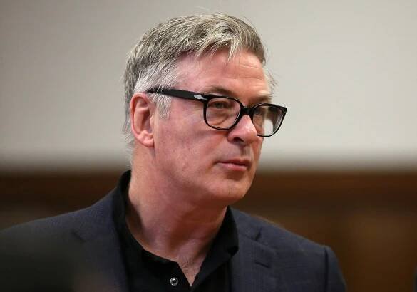 Alec Baldwin již nebude čelit obviněním za smrt kameramanky Halyny Hutchins
