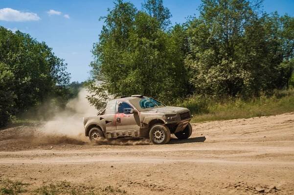 Dakarský Ford F-150 alias Shrek na vlastní kůži: Unikátní zážitek, který nemá obdoby