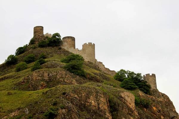 Soubor:Saillon, Tour Baillard 1.jpg – Wikipedie
