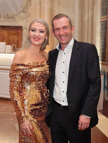 Lenka Graf slavila padesátiny: Juchalo se na Hradě!