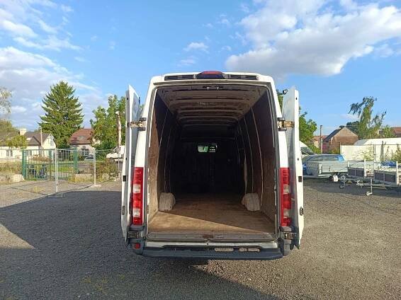 Dodávka k pronájmu – Iveco Daily L4H2 - 3