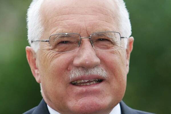 Zničil 17. listopad. Václav Klaus nás dnes stojí víc národních mindráků, než čtyřicet let komunismu – Hanácké novinky