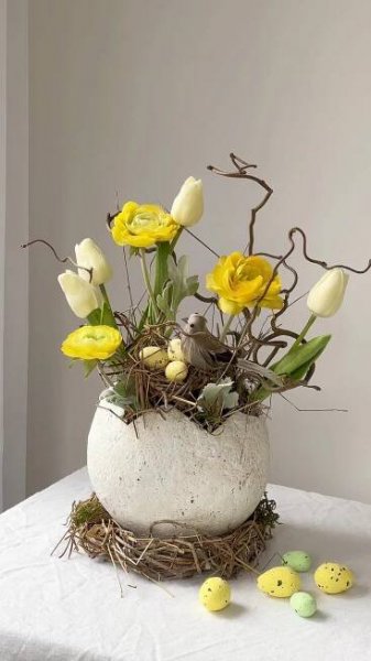 Easy detailed tutorial of a Centerpiece in a Large Papier Macher Egg. Perfect Spring home Decor 2023. #easterpapiermacheegg #eastercenterpiece #easterhomedecor If you are looking for an idea of an Easter Centerpiece — you are in a right place! I’ve made a Centerpiece in a Large Papier Macher With this Centerpiece recipe you can make any size spring Centerpiece. I want to remind you, that I make all types of the Centerpiece for an order with a worldwide free shipping.