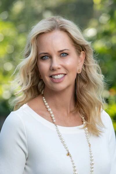 Anita Barcsa Photography_Keller_Williams_Caroline_Huo_Group_Professional_Headshots_Portraits_Palo_Alto_California-10
