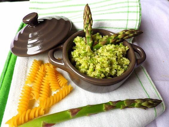 Pesto ze zeleného chřestu