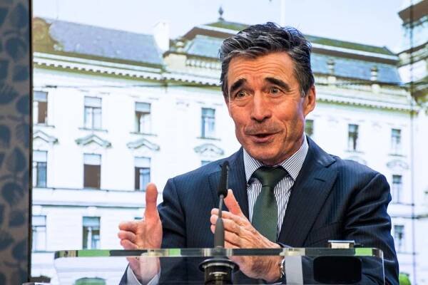 Anders Fogh Rasmussen v Praze 2014 - Politics - Anna Šolcová Photography