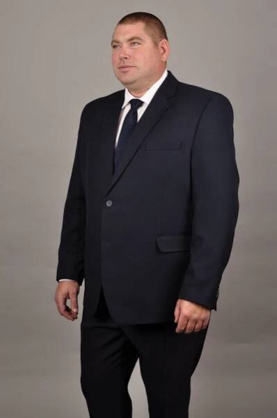 Tmavomodrý oblek.. 