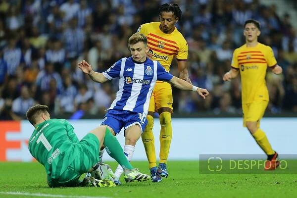 FC Porto vs FC Barcelona – UEFA Champions League 2023/24 – Matchday2 – Despfoto