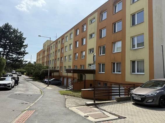 Prodej bytu 3+1/L, ul. Ke Kamínce, Praha 5 Zbraslav | Reality.iDNES.cz 