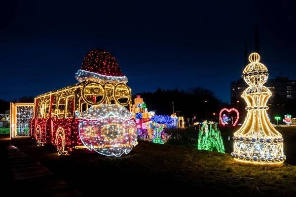 Winter Village Lumina Park Praha – SLEVA 15% na světlo Vánoc u centra Westfield Chodov