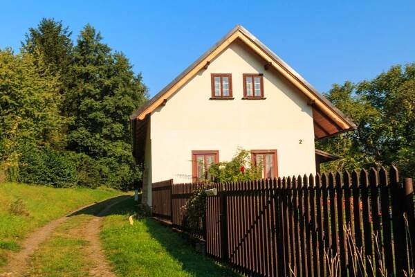 Soubor:Březka u Železnice - čp. 2.jpg